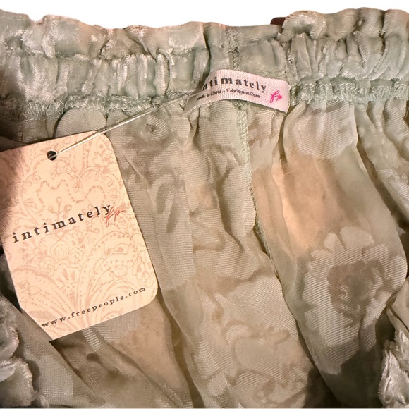 Free People Forever Young Bloomer pants-size Medium-NWT - Picture 8 of 12